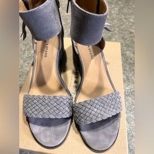Lucky Brand size 10 steel grey sandals